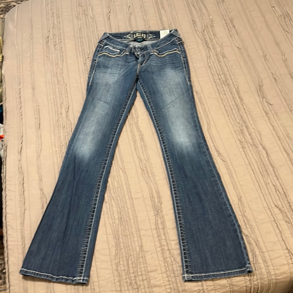 Women’s Ariat bootcut jeans. 27L.
